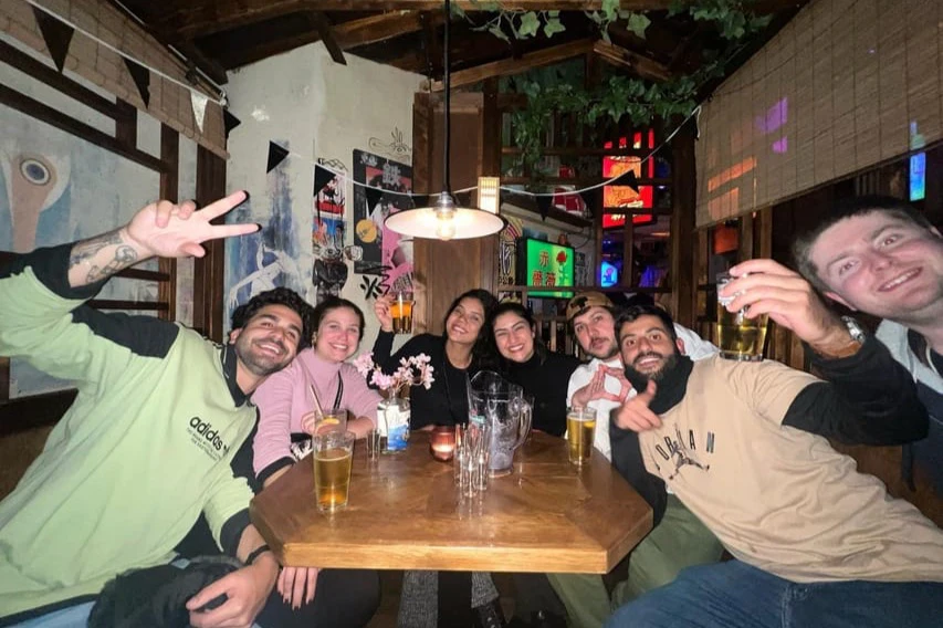 Amesterdão: Pub Crawl guiado + entrada em clube VIP