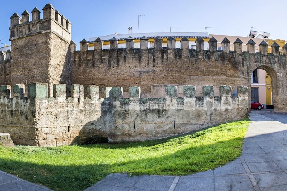 Defensive walls of La Macarena