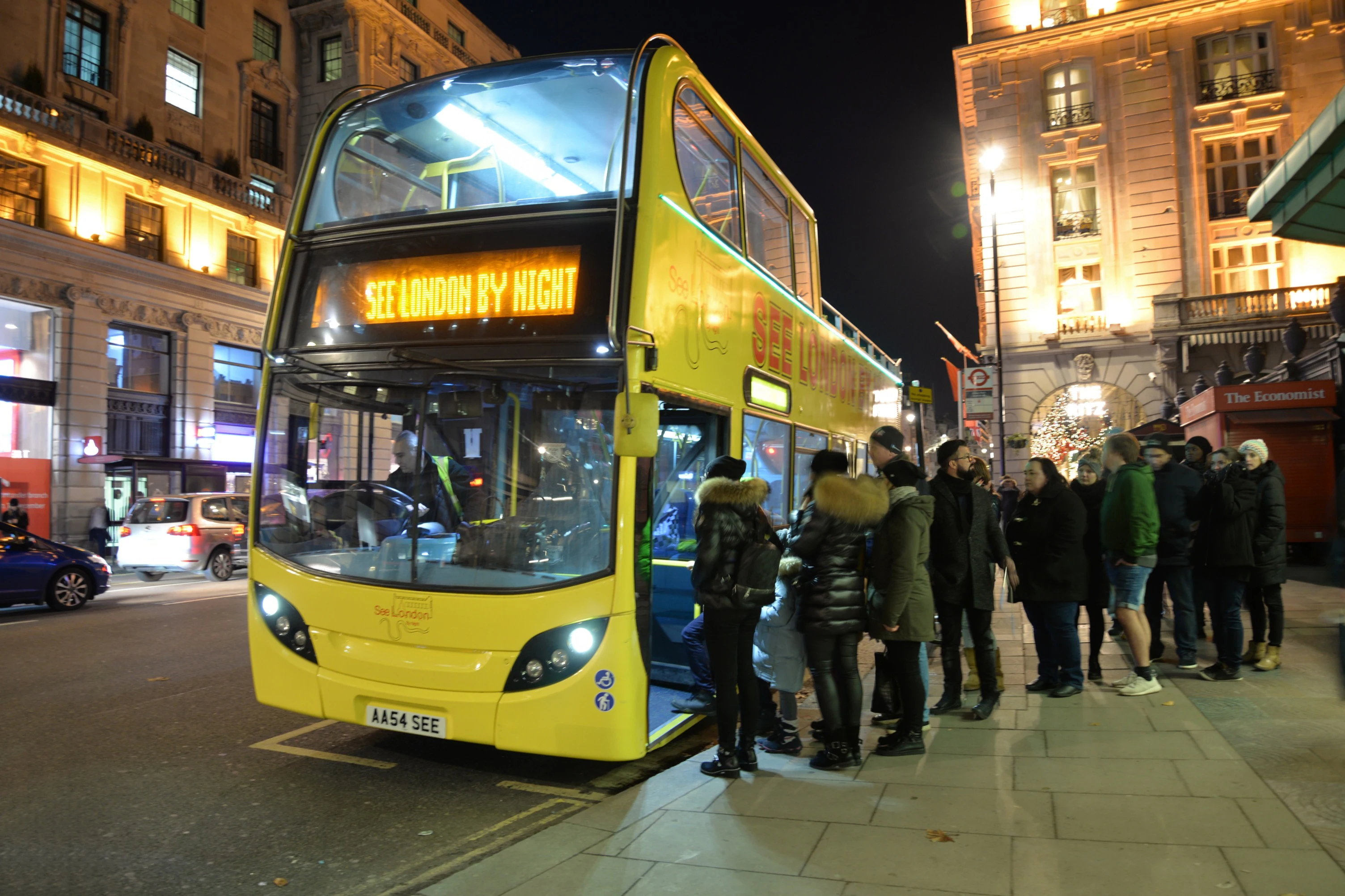 London: Roundtrip Uber Boat + Evening Bus Tour