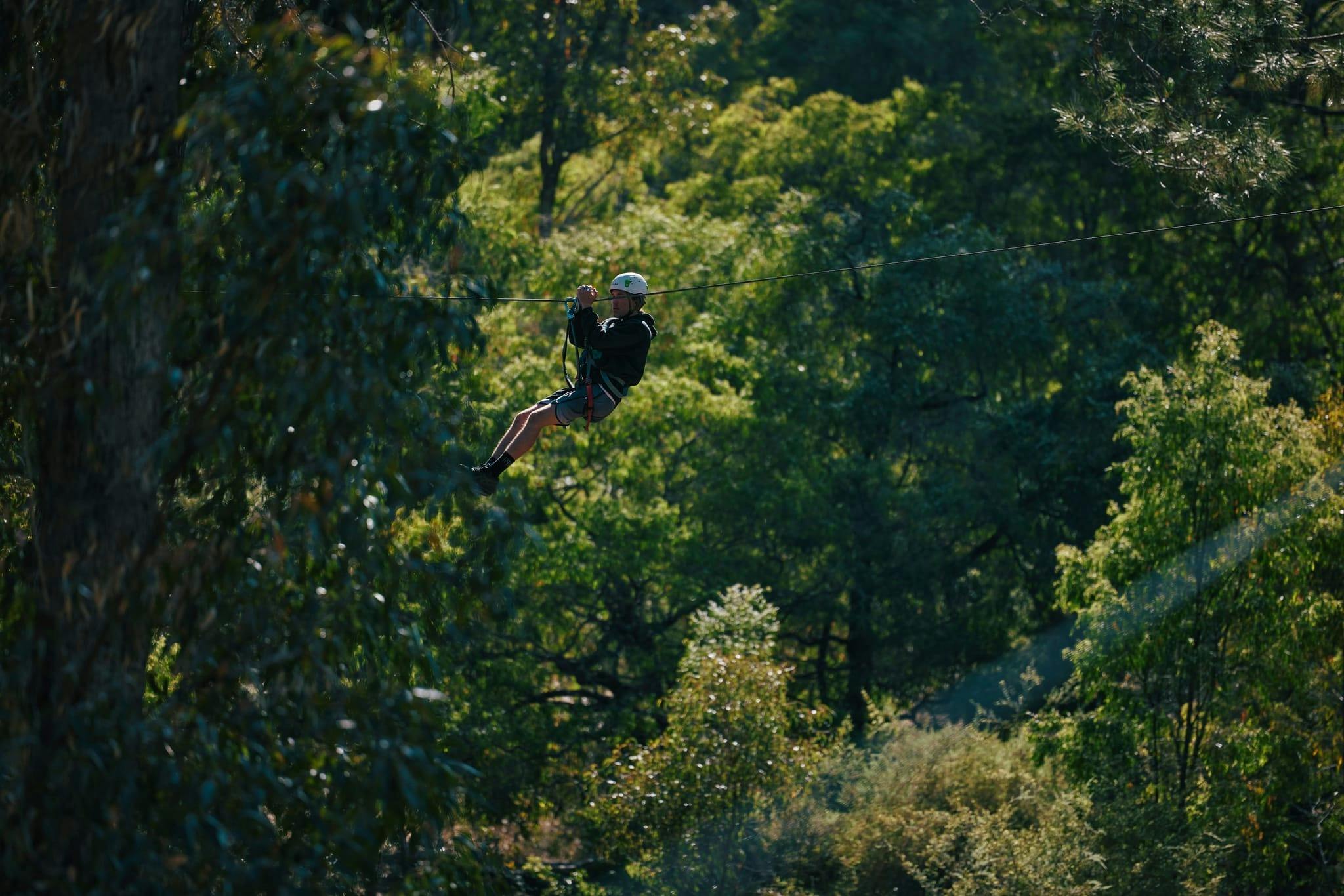 Πάνω από 500 μέτρα με φερμουάρ