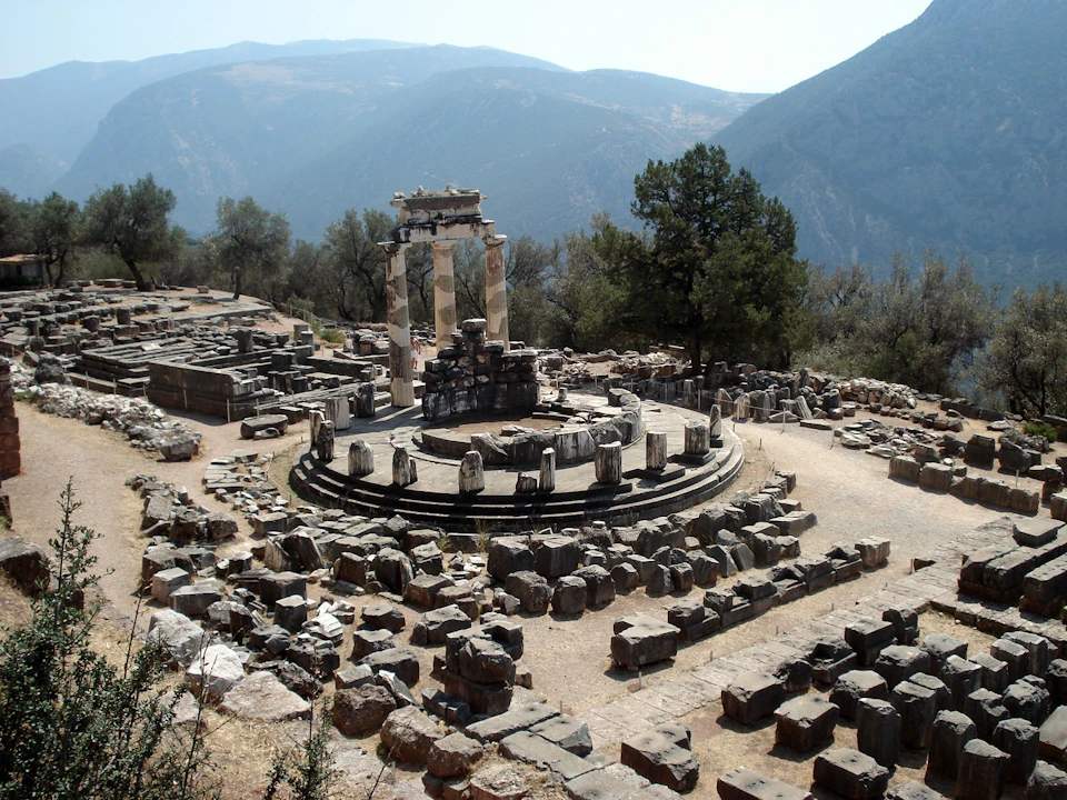 Athina Pronea temple