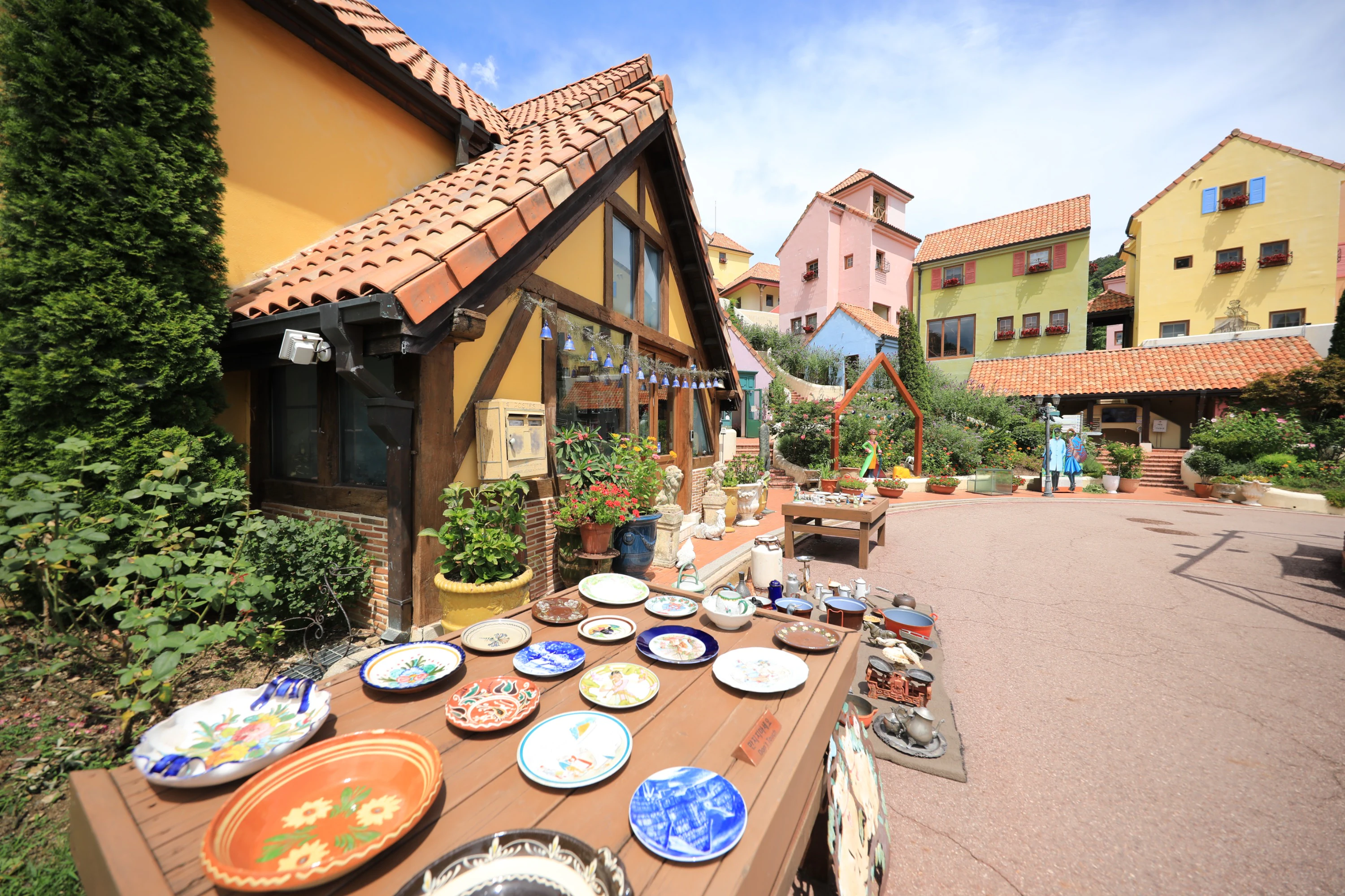 Petite France & Italian Village: Entry Ticket