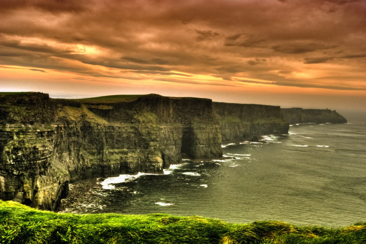 Acantilados de Moher y Ciudad de Galway: Excursión de un día desde Dublín