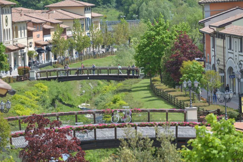 Barberino Outlet: Roundtrip Shuttle Transfer from Florence