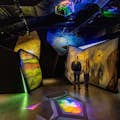 Faça experiências com luz e cor no Vincent's Light Lab