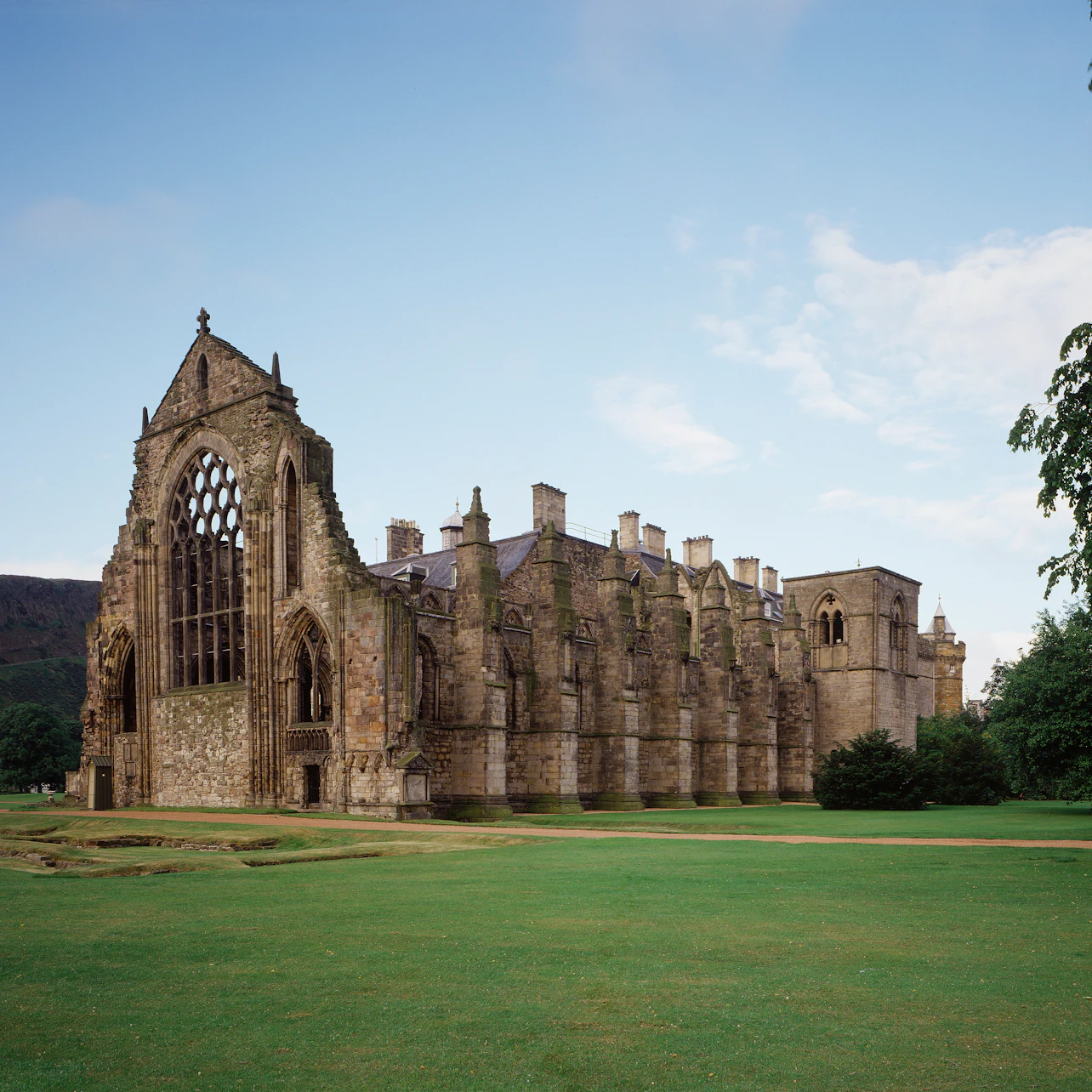 Palace of Holyroodhouse: Entry Ticket in Edinburgh β Tiqets