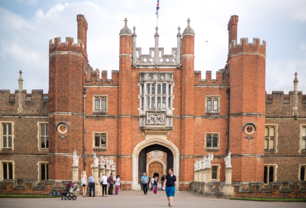 Hampton Court Palace, Gardens & Maze: Entry Ticket