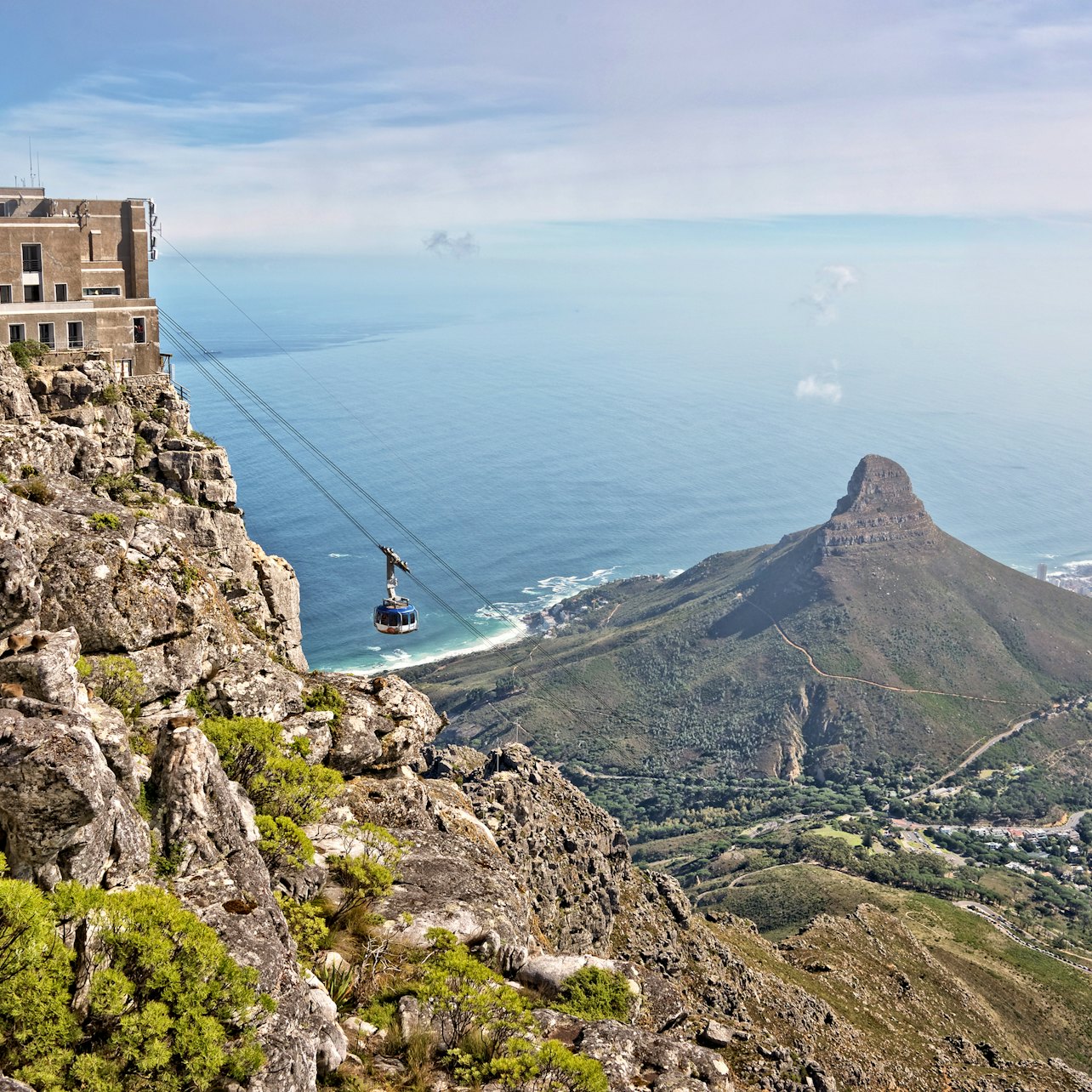Bus Hop-on Hop-off Città del Capo e Funivia Table Mountain Aerial - Alloggi in Città del Capo