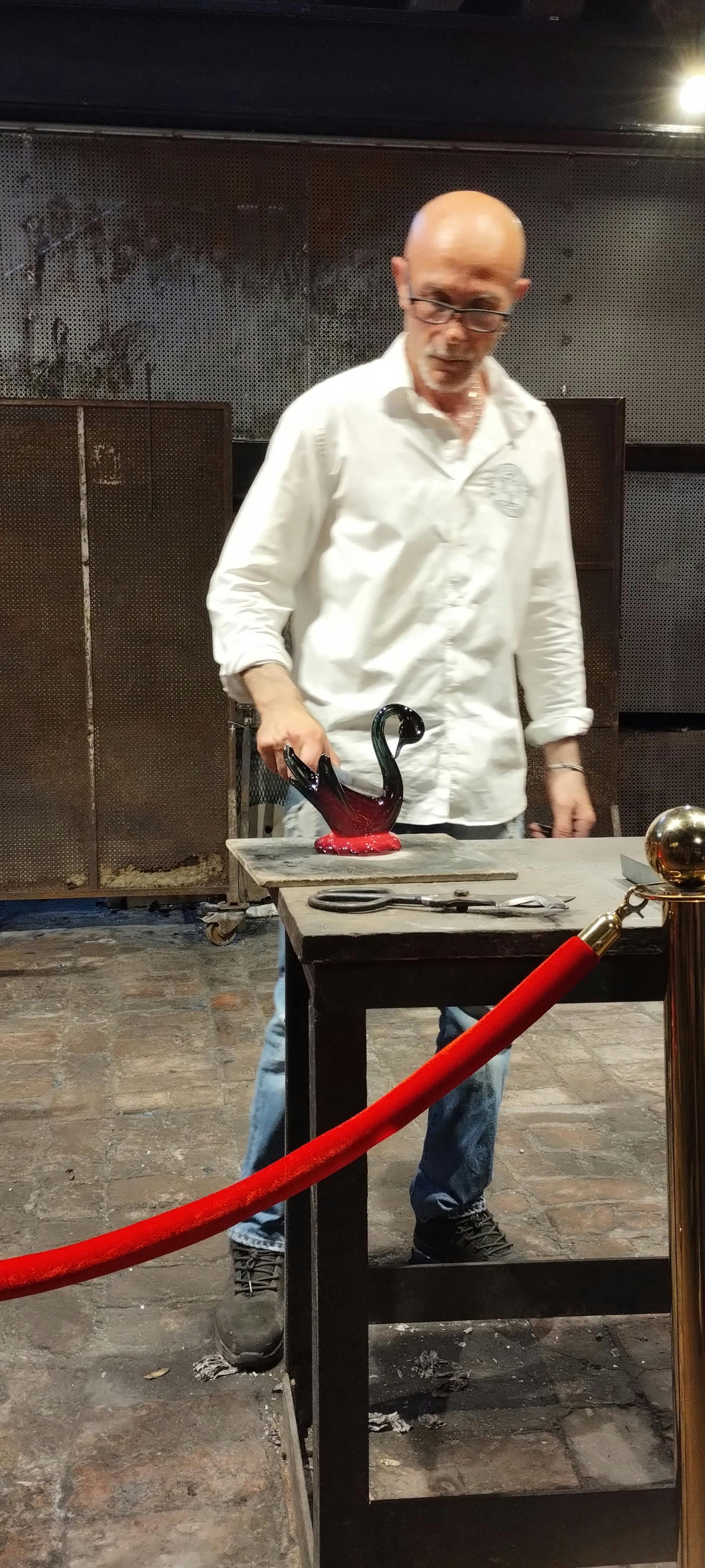 Book your Murano glass experiences online