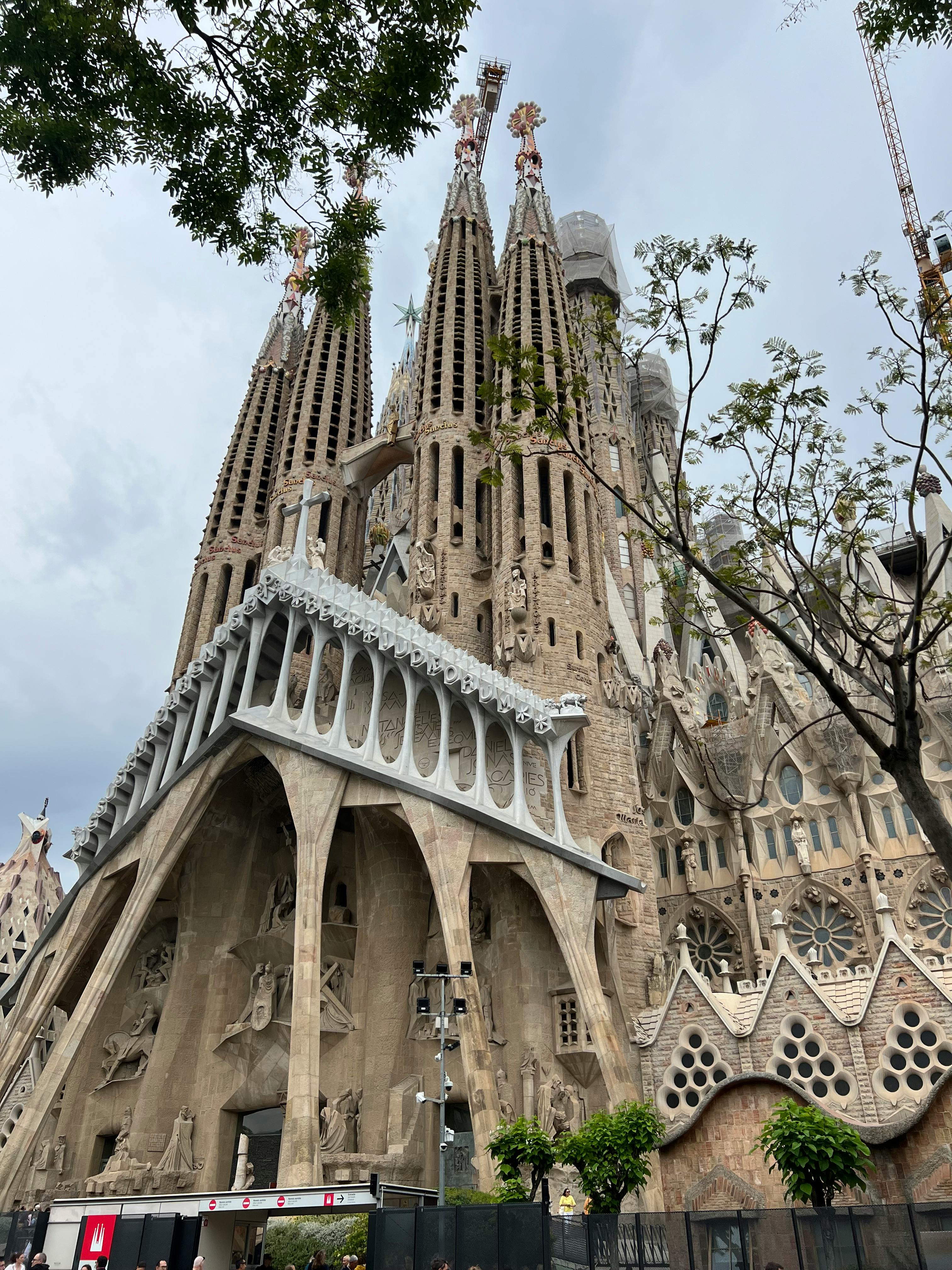 De Barcelona Pass + Sagrada Familia torens Tiqets