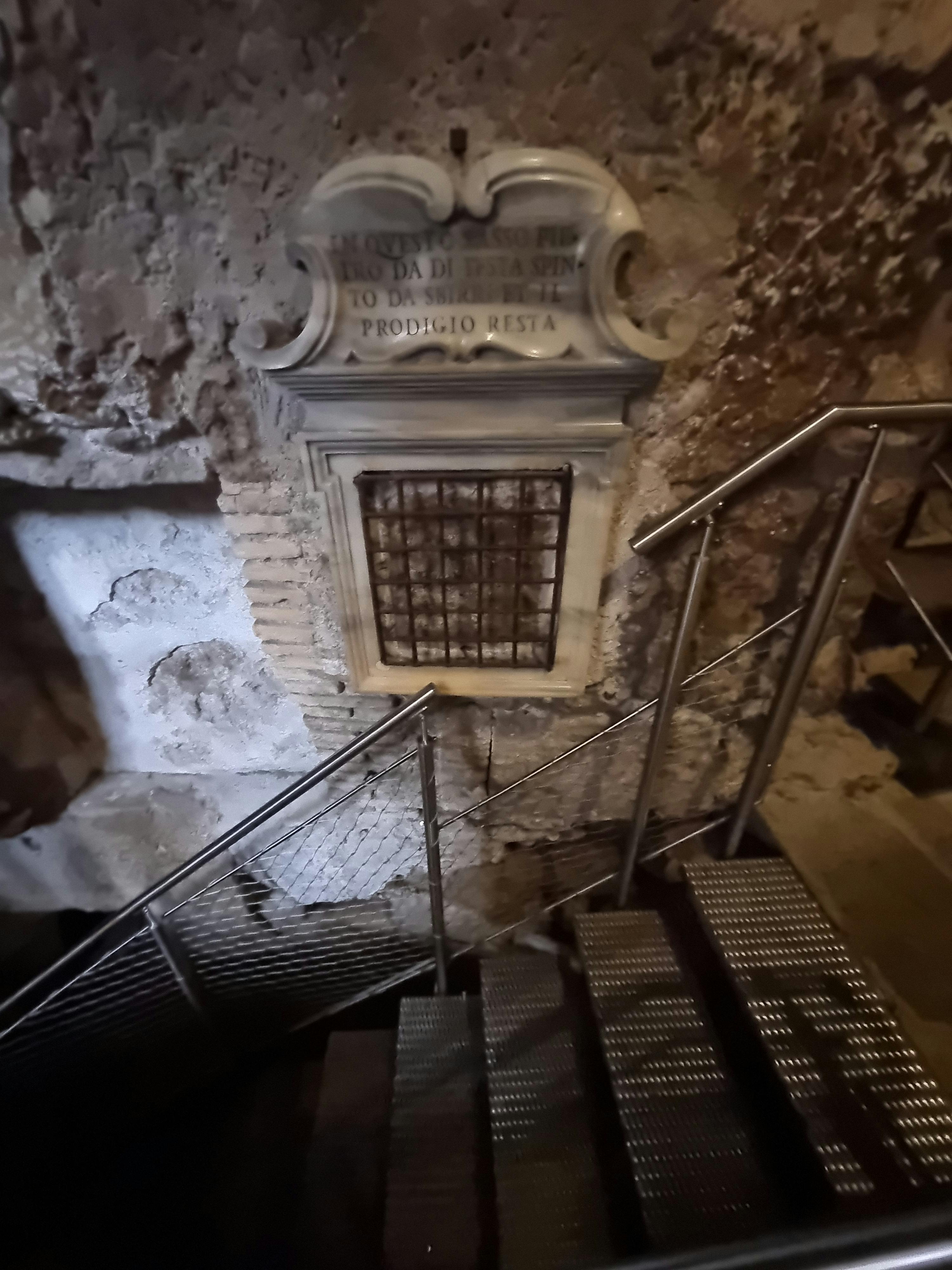 Prison Tullianum Rome : Carcer Tullianum, Musées du Capitolee et ...