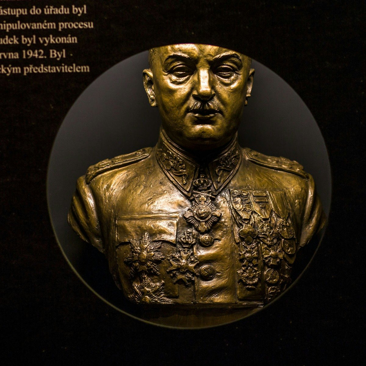 Exposici Mai Ens Rendirem Museu Nacional De Praga Tiqets exposici-mai-ens-rendirem-museu-nacional-de-praga-tiqets